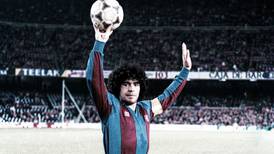 Mundo deportivo recuerda a Maradona en su cumpleaños