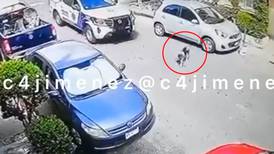 VIDEO | Patrulla de Nezahualcóyotl atropelló a un perrito