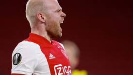 Con Edson Álvarez en la cancha: Ajax hizo valer la localía y goleó 3-0 a Young Boys en Europa League