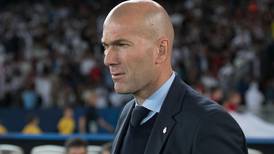 Ya hubo conversación entre Zinedine Zidane y directivos del Paris Saint Germain