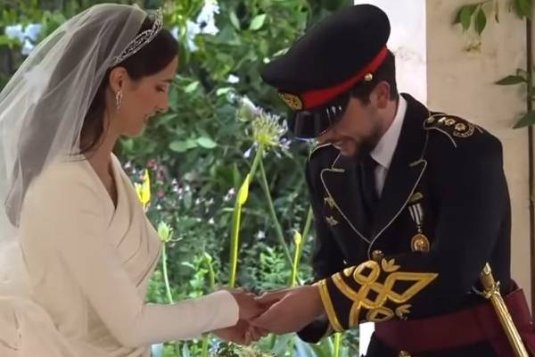Los impresionantes vestidos de novia de la princesa Rajwa Al Saif de Jordania