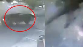 VIDEO: Así salieron volando los ocupantes de una camioneta en un impactante accidente