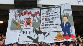 Autoridades investigan al Crystal Palace por cartel contra el saudí del Newcastle