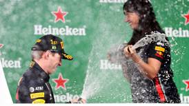 La felicitación de Hannah Schmitz a Max Verstappen tras su Bicampeonato en Fórmula 1