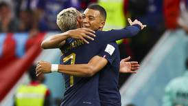 Francia consigue su segundo triunfo ante Dinamarca y tiene asegurado su lugar en octavos de final