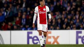 Edson Álvarez, remonta con el Ajax en la Europa League