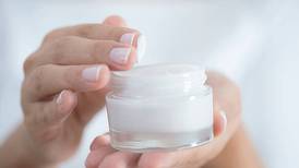 Cofepris alerta de cremas contaminadas: Estas son las que recomienda no usar