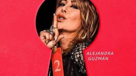 Alejandra Guzmán dice ¡fuera ropa! a sus 53