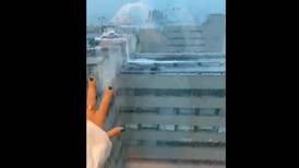 Video: Enfermera graba el momento en que el huracán Ida arranca techo de un hospital