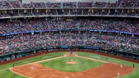 [VIDEO] Impresionante: Aficionados abarrotaron estadio de beisbol en Texas tras pandemia por COVID