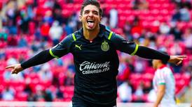 Isaác Brizuela asegura que las Chivas irán por el título en el Clausura 2022