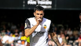 Con autogol de Araujo, Valencia derrotó al Celta en la última jornada de La Liga