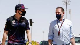Jos Verstappen pronosticó cuánto durará el dominio de Max Verstappen en Fórmula 1