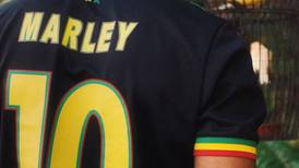 Sin Bob Marley en la Champions League: el Ajax no podrá usar su uniforme de homenaje