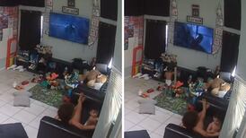 VIDEO| Bebé rompe la pantalla de su casa y se hace viral
