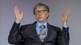 Bill Gates predice que la pandemia por COVID-19 terminará en el 2022