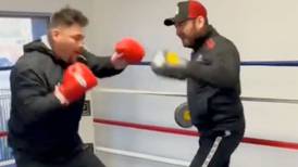 VIDEO | Los fuertes golpes de Andy Ruiz obligan a su entrenador a usar pomadas para el dolor