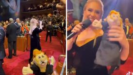 VIDEO| Adele recibe Dr. Simi en su concierto y reacción se hace viral
