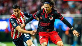 Estos son los 5 jugadores chilenos "más baratos" de la Liga MX