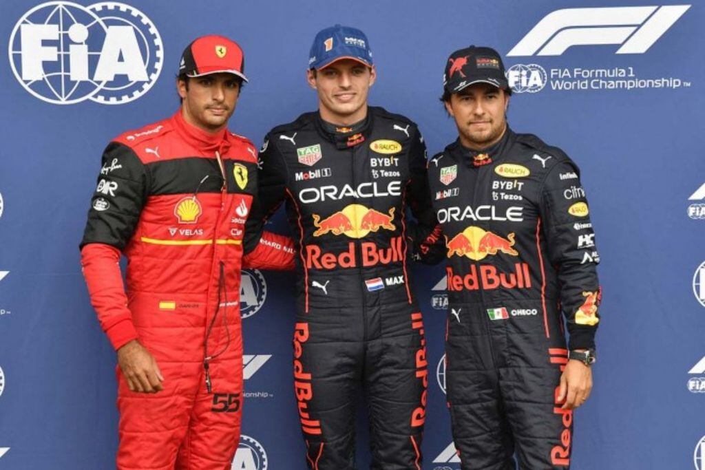 Carlos Sainz, Max Verstappen y Checo Pérez