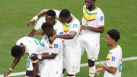 Qatar pierde frente a Senegal y se convierte en la primera selección eliminada del Mundial