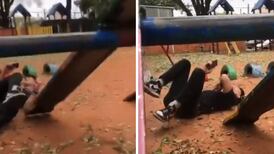 VIDEO| Hombre se cae de juego infantil y se vuelve viral