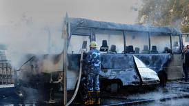 Mueren 14 personas por atentado en un autobús militar en Siria