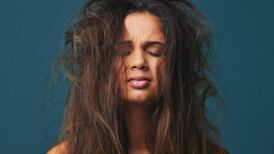 Belleza: Estos tips te ayudarán a quitar el frizz del cabello