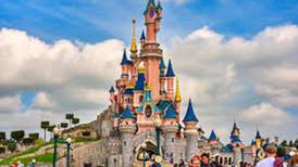 Disneyland de California reabrirá sus puertas en abril