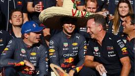 Así fue cómo Checo Pérez, Max Verstappen y Red Bull festejaron el 1-2 en el Gran Premio de Bélgica