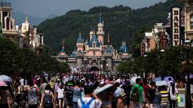 Disneylandia Hong Kong cierra para que su personal se haga análisis de covid