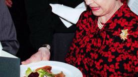 Reina Isabel II: Mira lo que come tan solo en un día, revela su exchef