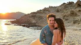 Diego Boneta y Renata Notni presumen su amor con divertidas vacaciones en Israel