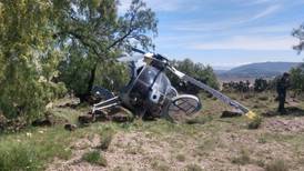 Salen ilesos pilotos tras desplome de helicóptero de la Fuerza Aérea Mexicana