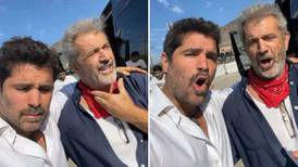 Eduardo Verástegui y Mel Gibson cantan "Cielito lindo" de Vicente Fernández a dueto