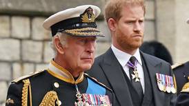 Se revelan nuevos detalles de la llamada telefónica del príncipe Harry y el rey Carlos