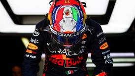 El espectacular rebase de Sergio "Checo" Pérez a Lewis Hamilton en GP Abu Dhabi