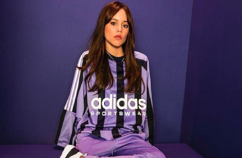 Jenna Ortega firma contrato con Adidas