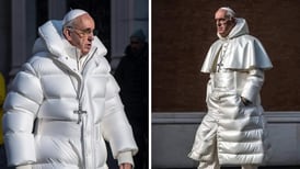 ¿Son reales las fotografías del Papa Francisco con una chamarra blanca? Te lo contamos