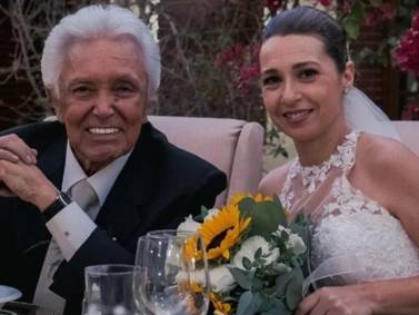 Alberto Vázquez presume su felicidad y comparte imágenes de su boda religiosa, a poco más de un año del enlace