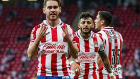 Monterrey busca a este jugador de Chivas como Plan B en caso de no contar con Pizarro