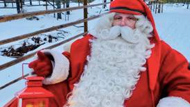 ¡Santa Claus héroe! Repartidor disfrazado detuvo a un ladrón (video)