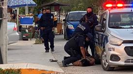 [VIDEO] Indignante: Mujer murió mientras era sometida por policías en Tulum, Quintana Roo