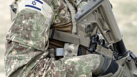 La extraña tendencia en Israel: Extraen esperma de soldados muertos para hacerlos padres