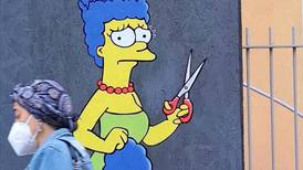 VIRAL | Borran mural de Marge Simpson cortándose su pelo en apoyo a Mahsa Amini