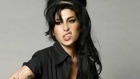 10 años después de su muerte: La mamá de Amy Winehouse contará la verdadera historia de la cantante