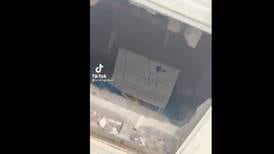 Video: Estudiante encontró un agujero en baño de su escuela y lo que hay adentro aterroriza