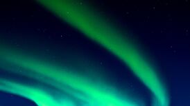 VIDEO | Impresionante registro de una aurora boreal en Alaska