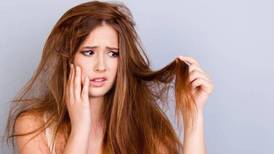 Belleza: 7 errores en el cabello que te hacen lucir mayor