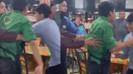 VIDEO| Meseros se agarran a golpes en restaurante de Tampico y se hacen virales